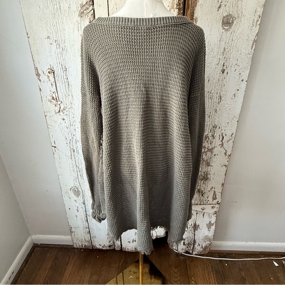 Free people olive green moonshine sweater waffle distressed sz M - Picture 9 of 12